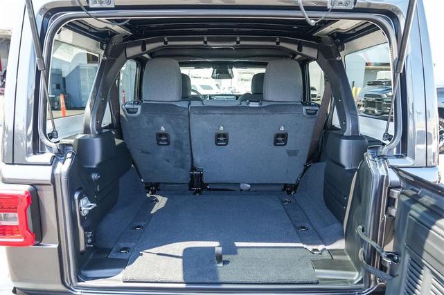 Photo of 2025 Gray Jeep Wrangler