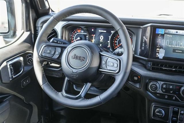 Photo of 2025 Gray Jeep Wrangler