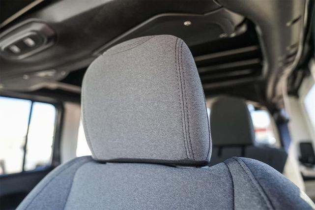 Photo of 2025 Gray Jeep Wrangler