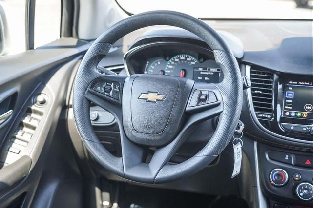Photo of 2022 Summit White Chevrolet Trax