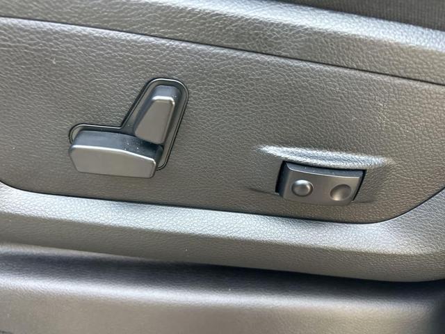 Photo of 2024 Bright White Clearcoat RAM 2500