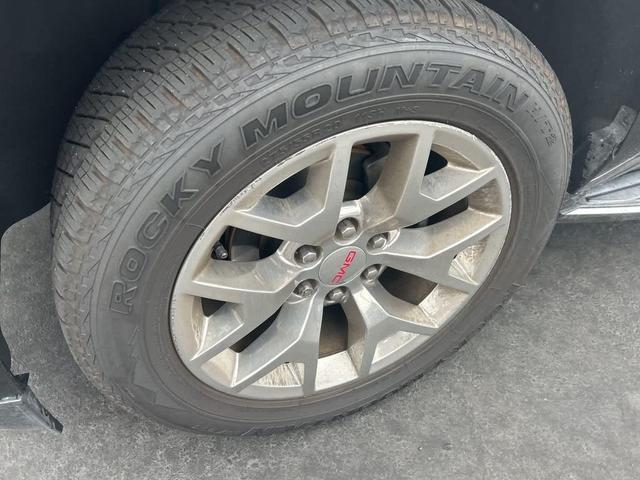 Photo of 2019 Onyx Black GMC Yukon