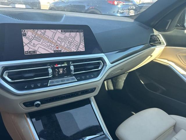 Photo of 2021 Jet Black BMW 330
