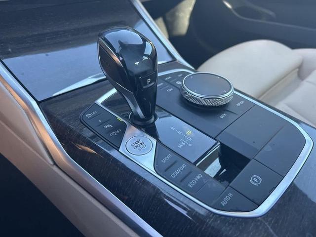 Photo of 2021 Jet Black BMW 330