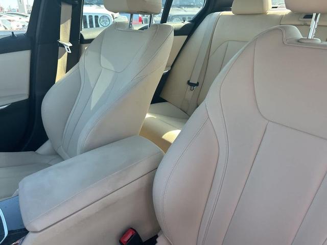 Photo of 2021 Jet Black BMW 330