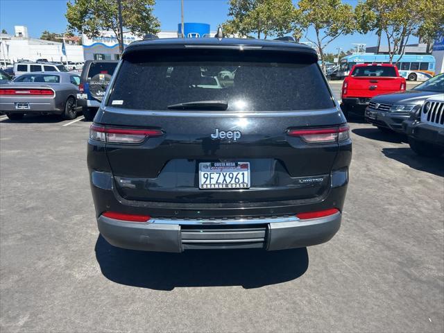 Photo of 2021 Diamond Black Crystal Pearlcoat Jeep Grand Cherokee L