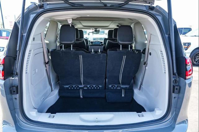 Photo of 2022 Ceramic Gray Clearcoat Chrysler Pacifica Hybrid