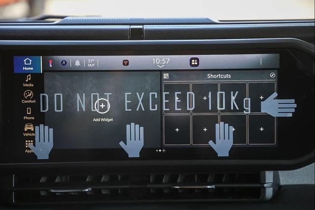 Photo of 2025 Gray Jeep Wrangler