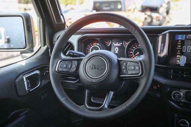 Photo of 2025 Gray Jeep Wrangler