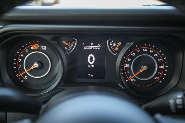 Photo of 2025 Gray Jeep Wrangler