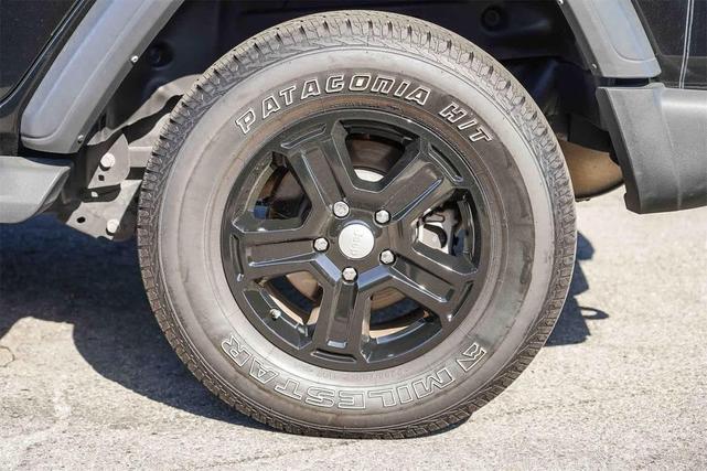 Photo of 2021 Black Clearcoat Jeep Wrangler Unlimited