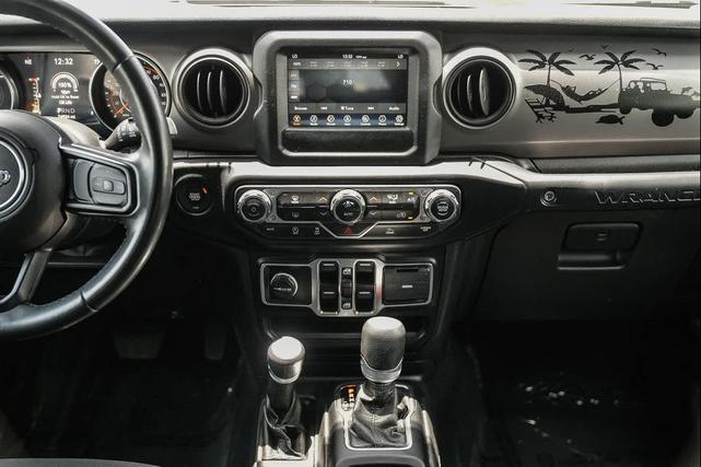 Photo of 2021 Black Clearcoat Jeep Wrangler Unlimited