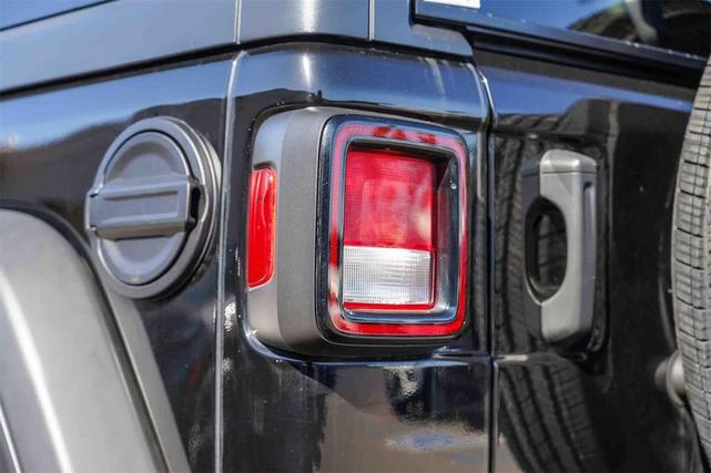 Photo of 2021 Black Clearcoat Jeep Wrangler Unlimited
