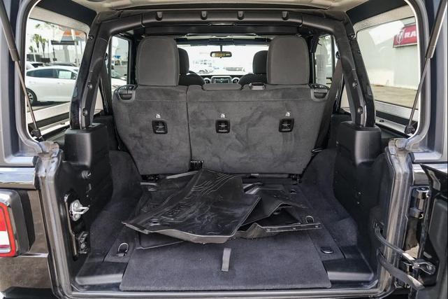 Photo of 2021 Black Clearcoat Jeep Wrangler Unlimited
