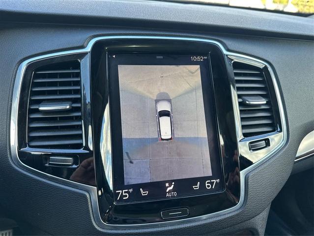 Photo of 2017 Onyx Black Metallic Volvo XC90