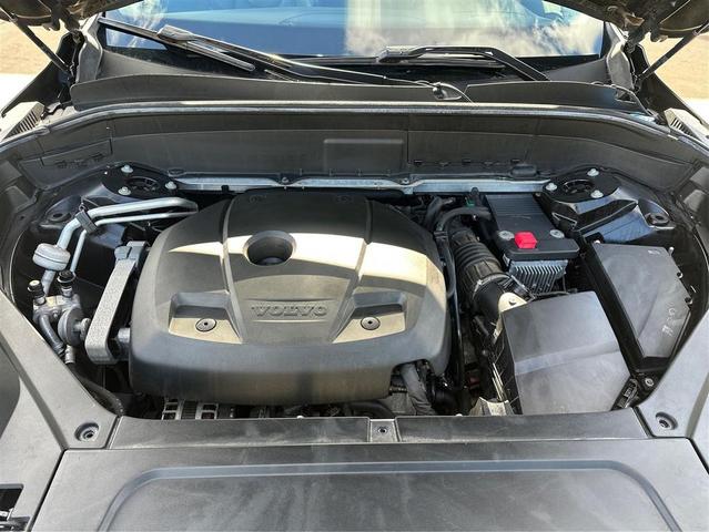 Photo of 2017 Onyx Black Metallic Volvo XC90