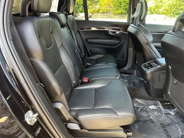 Photo of 2017 Onyx Black Metallic Volvo XC90