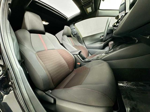 Photo of 2023 Midnight Black Metallic Toyota Corolla Hybrid