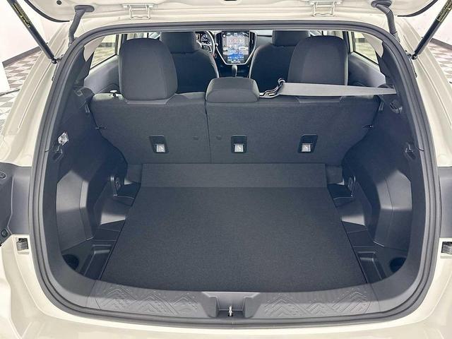 Photo of 2025 Crystal White Pearl Subaru Impreza