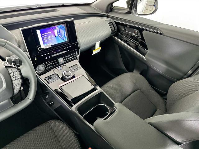 Photo of 2025 COSMIC WHT PRL Subaru Solterra