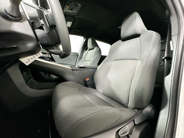 Photo of 2025 COSMIC WHT PRL Subaru Solterra