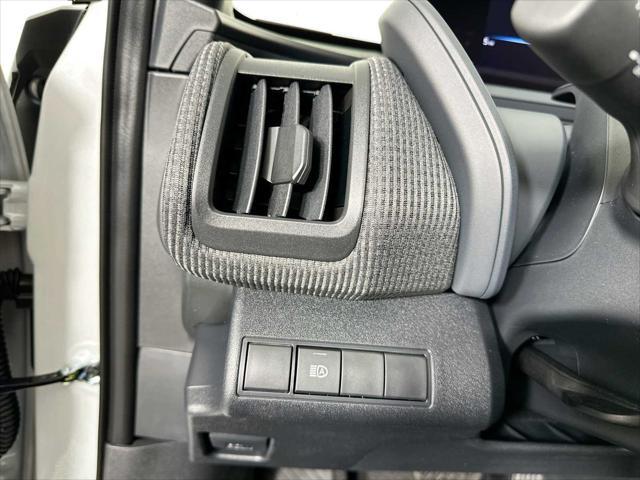 Photo of 2025 COSMIC WHT PRL Subaru Solterra