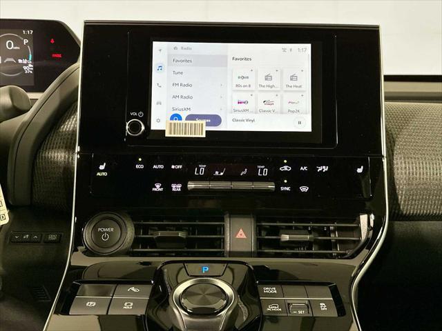 Photo of 2025 COSMIC WHT PRL Subaru Solterra