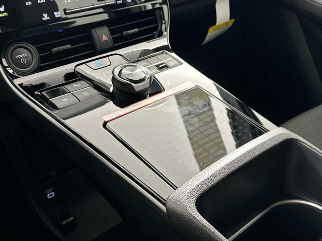 Photo of 2025 COSMIC WHT PRL Subaru Solterra