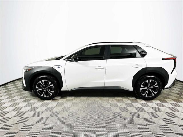 Photo of 2025 COSMIC WHT PRL Subaru Solterra