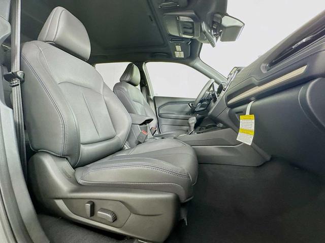 Photo of 2025 River Rock Pearl Subaru Forester