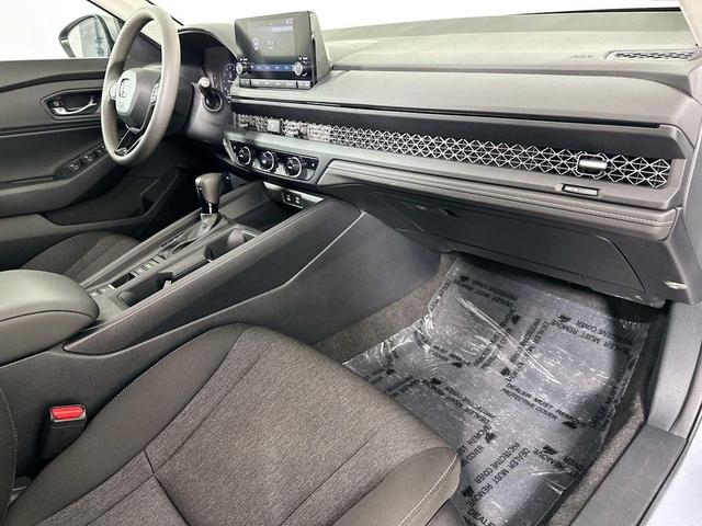 Photo of 2023 Lunar Silver Metallic Honda Accord