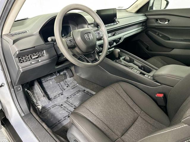 Photo of 2023 Lunar Silver Metallic Honda Accord