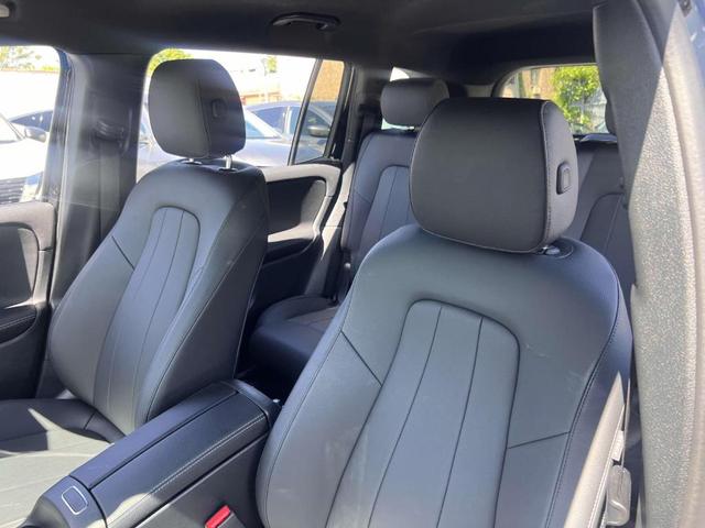 Photo of 2024 Black Mercedes-Benz GLB 250
