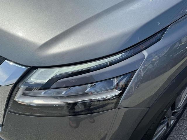 Photo of 2022 Gun Metallic Nissan Pathfinder