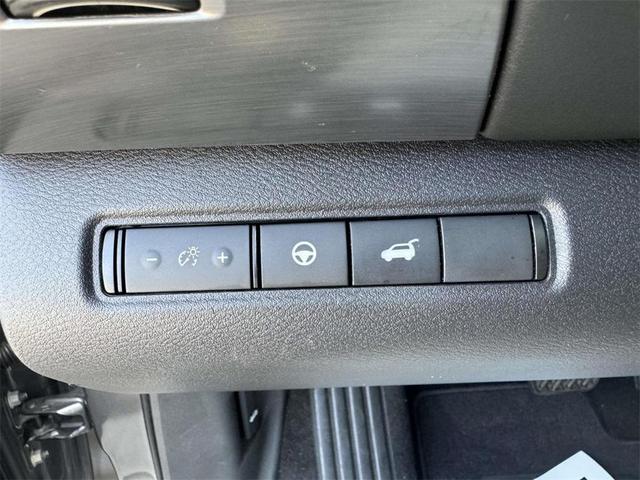 Photo of 2022 Gun Metallic Nissan Pathfinder