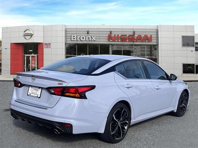 Photo of 2023 Gray Sky Pearl Nissan Altima