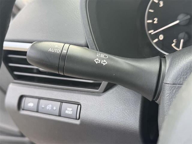 Photo of 2021 Brilliant Silver Metallic Nissan Altima