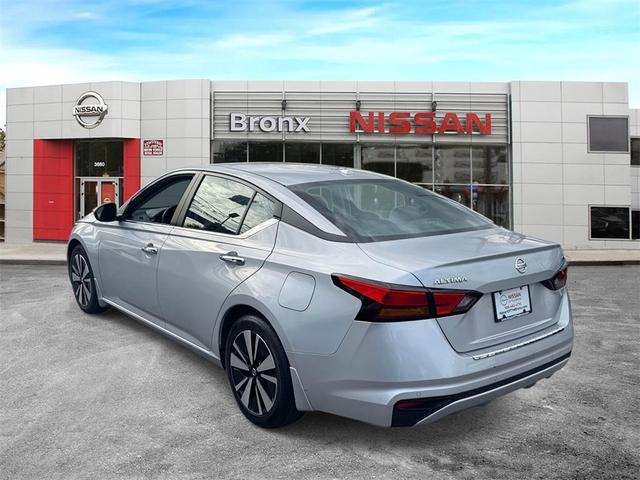 Photo of 2021 Brilliant Silver Metallic Nissan Altima