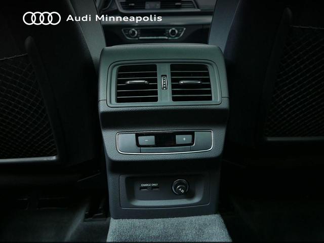 Photo of 2024 Chronos Gray Metallic Audi Q5