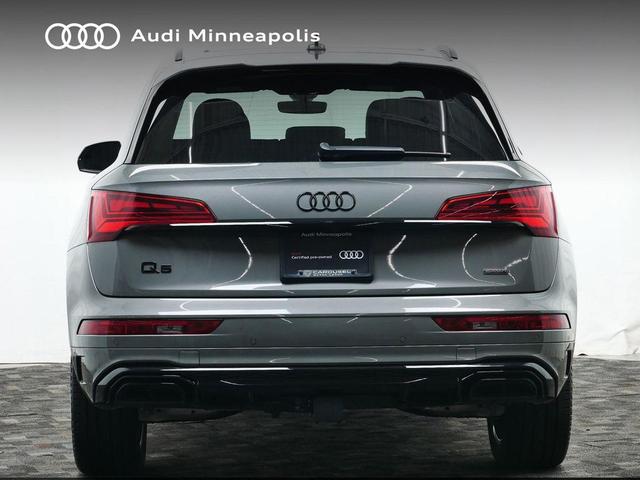 Photo of 2024 Chronos Gray Metallic Audi Q5