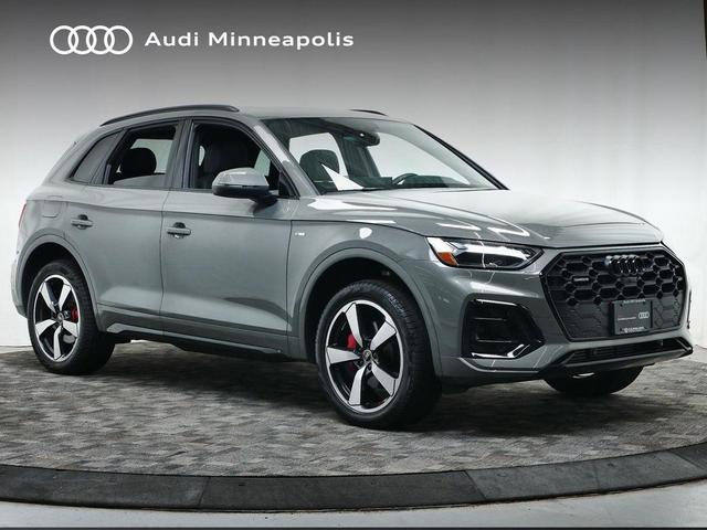 Photo of 2024 Chronos Gray Metallic Audi Q5