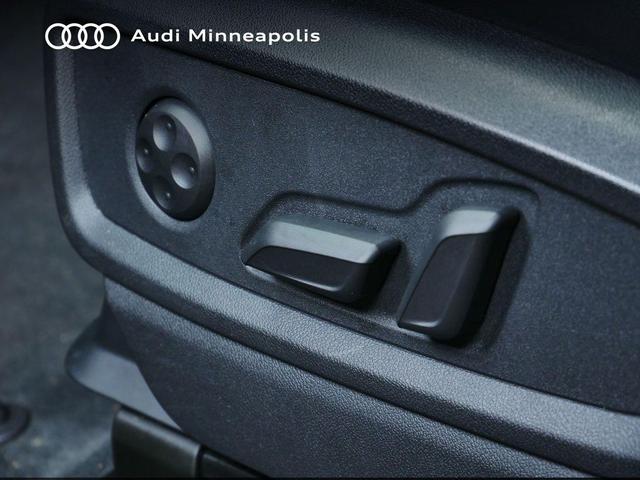 Photo of 2024 Chronos Gray Metallic Audi Q5
