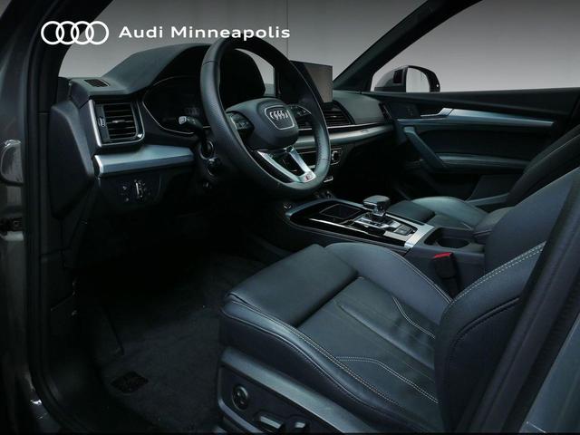 Photo of 2024 Chronos Gray Metallic Audi Q5