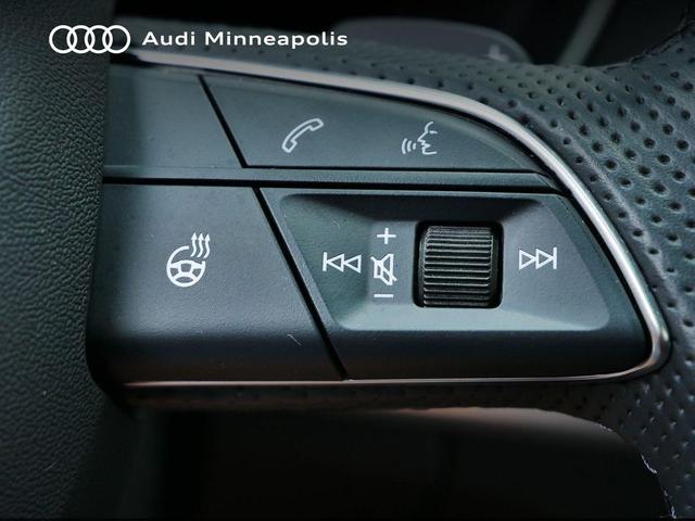 Photo of 2024 Chronos Gray Metallic Audi Q5