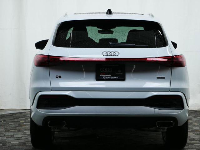 Photo of 2025 Glacier White Metallic Audi Q5