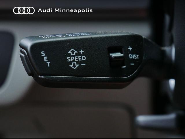 Photo of 2025 Navarra Blue Metallic Audi Q5