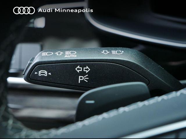 Photo of 2025 Black Metallic Audi Q7