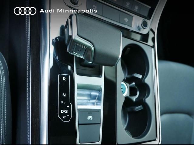 Photo of 2025 Black Metallic Audi Q7