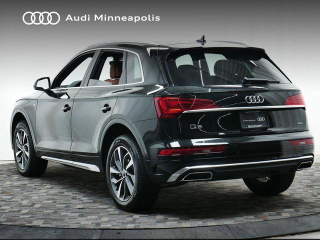 Photo of 2025 Mythos Black Metallic Audi Q5
