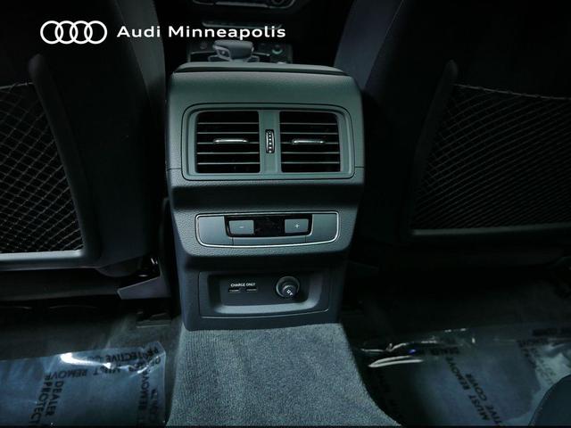 Photo of 2025 Mythos Black Metallic Audi SQ5
